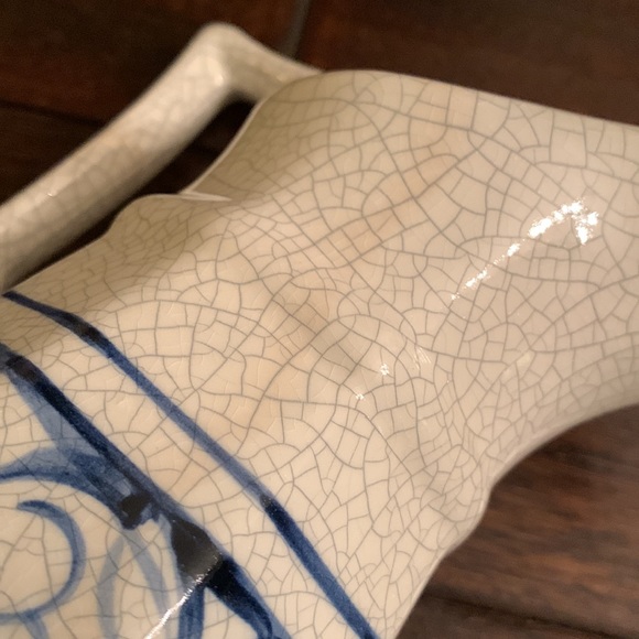 Vintage Dedham Blue and White Rabbit Crackle Pattern Pitcher with handle - Picture 7 of 7